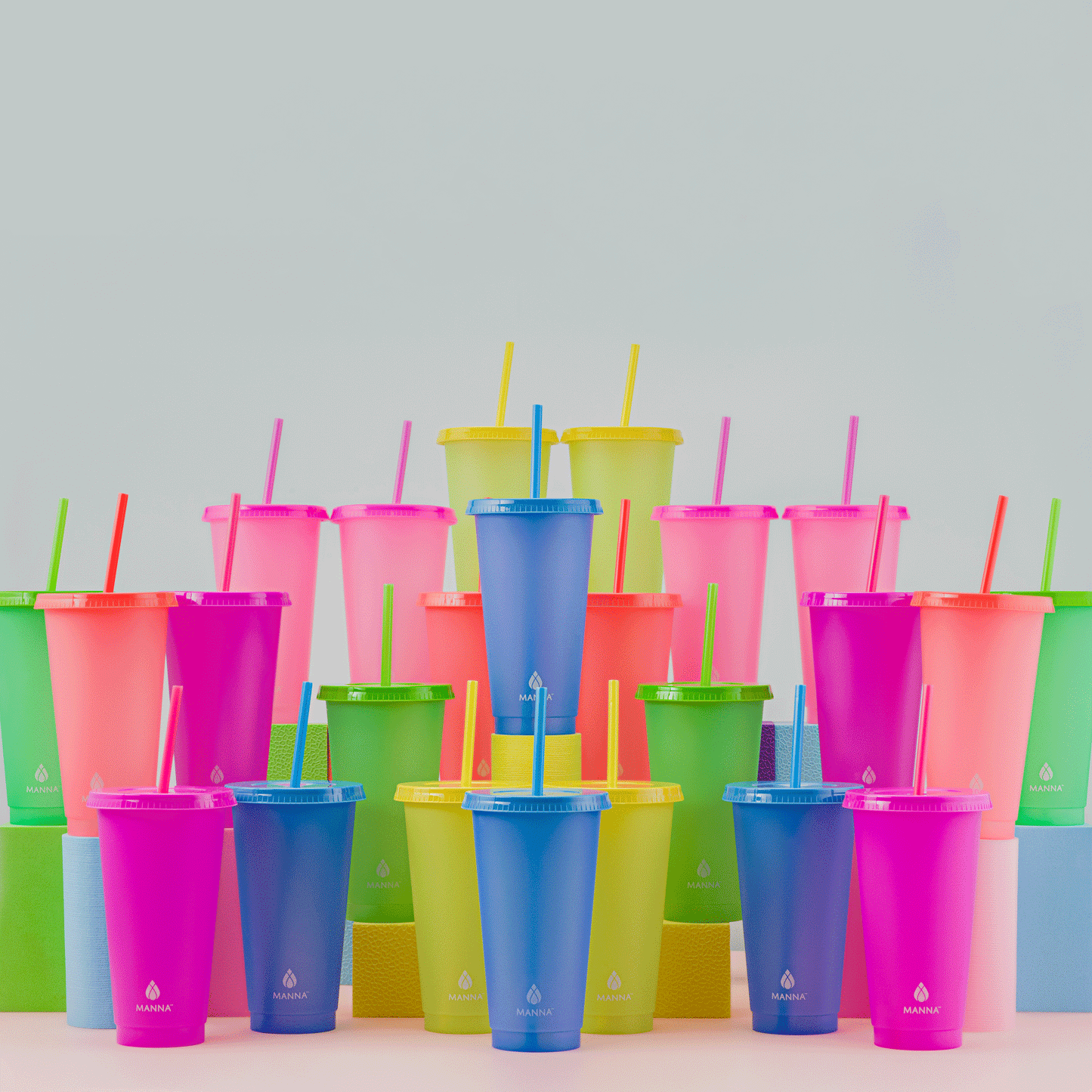 24-piece-original-color-changing-cup-set-q5 A0029811.gif