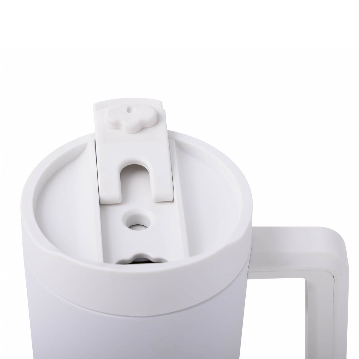 40-oz-top-tumbler-p3 CoreHome_MannaHydration_Whites_Raw-51.jpg